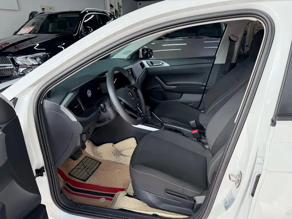 Volkswagen Polo — миниатюра 4