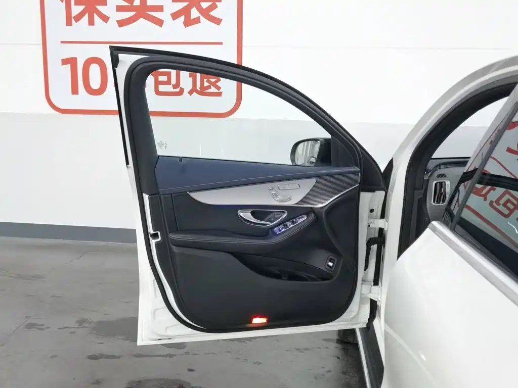 Mercedes-Benz EQC — миниатюра 8
