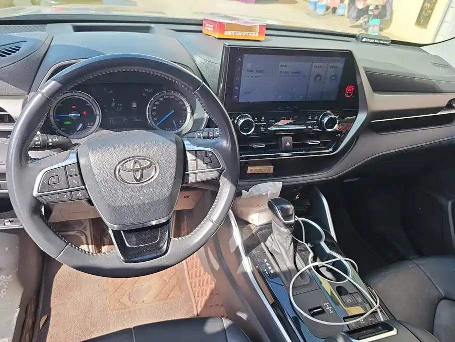 Toyota Highlander — миниатюра 12
