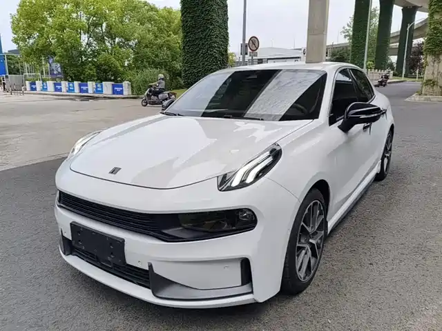 2022 Lynk & Co 03