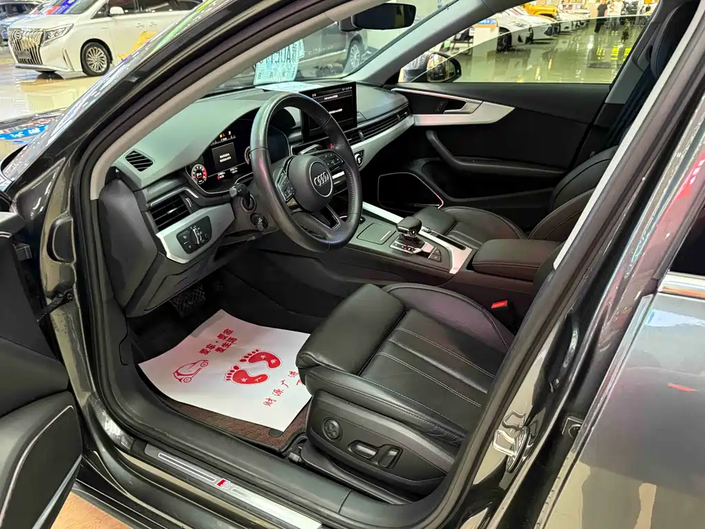 Audi A4L 2020 40 TFSI Luxury