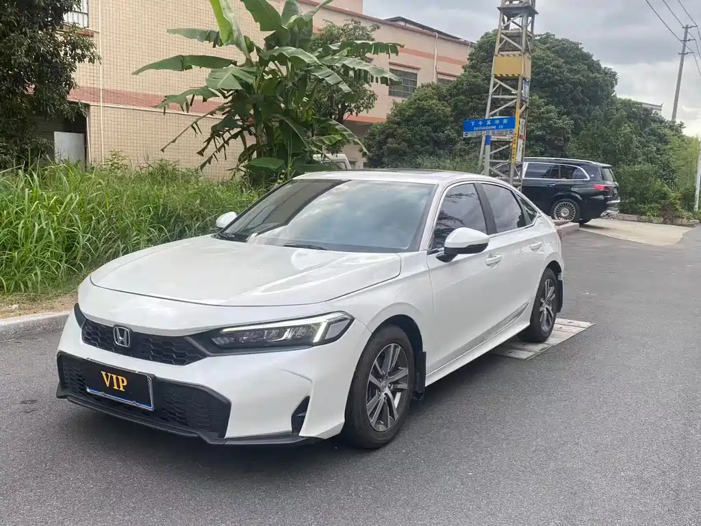 Honda Civic 2025 180TURBO CVT