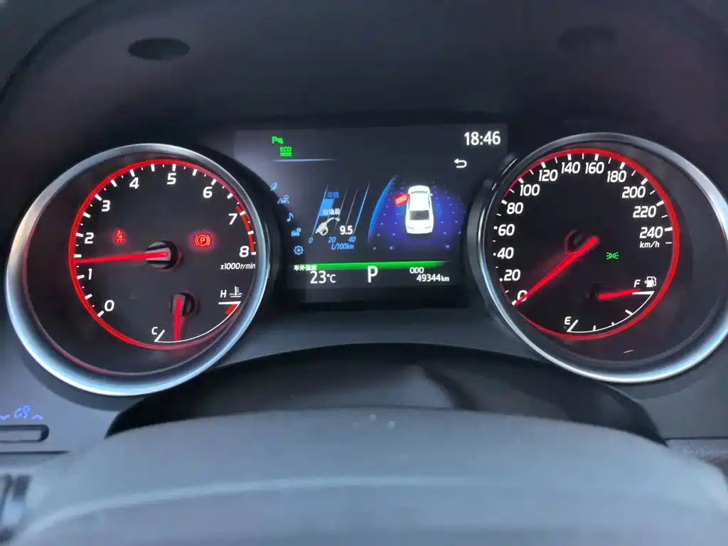 Toyota Camry — миниатюра 5