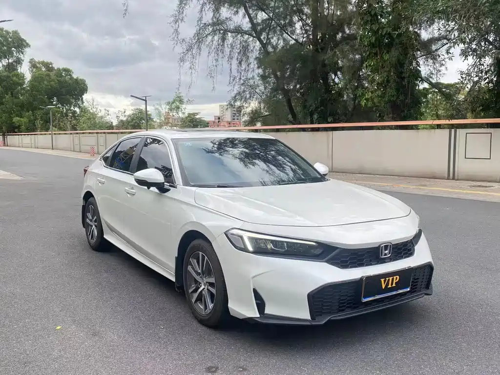 Honda Civic 2025 180TURBO CVT