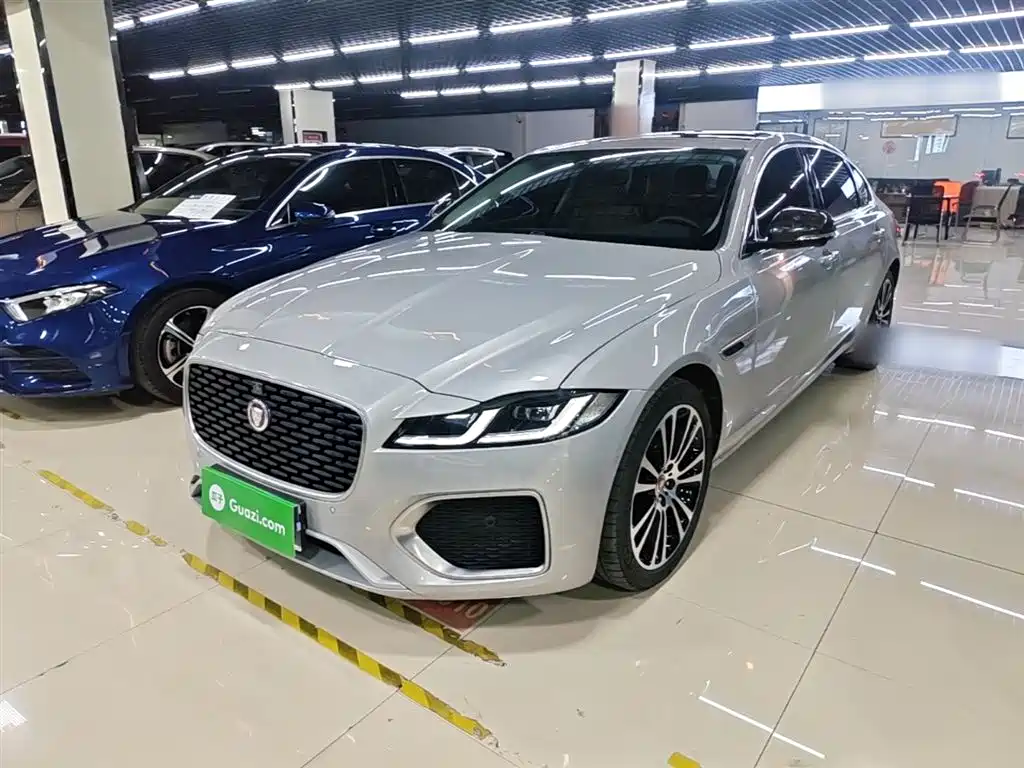 Jaguar XFL 2024 2.0T P250 Premium Luxury