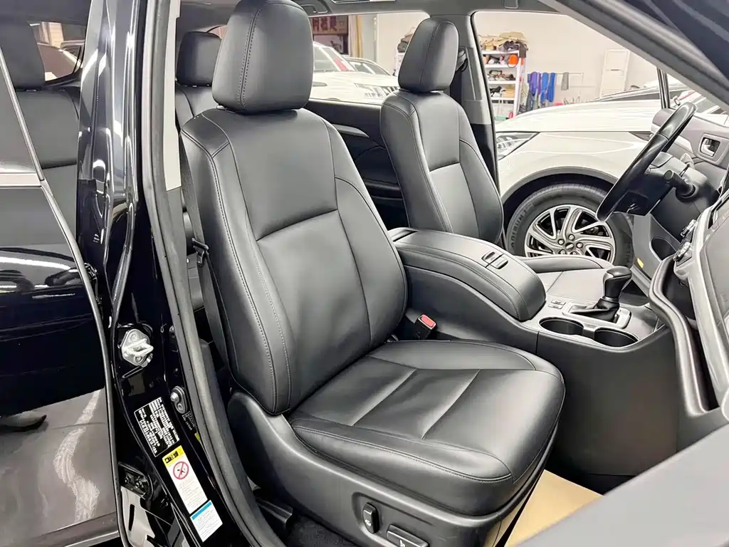 Toyota Highlander — миниатюра 13