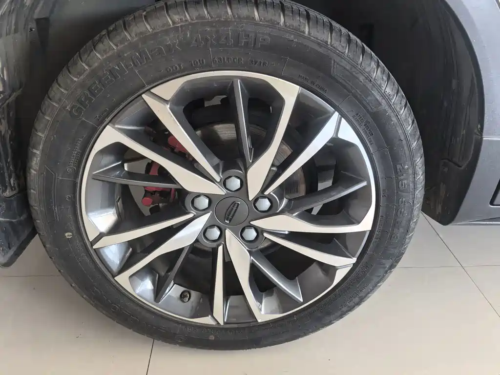 Geely Binyue — миниатюра 15