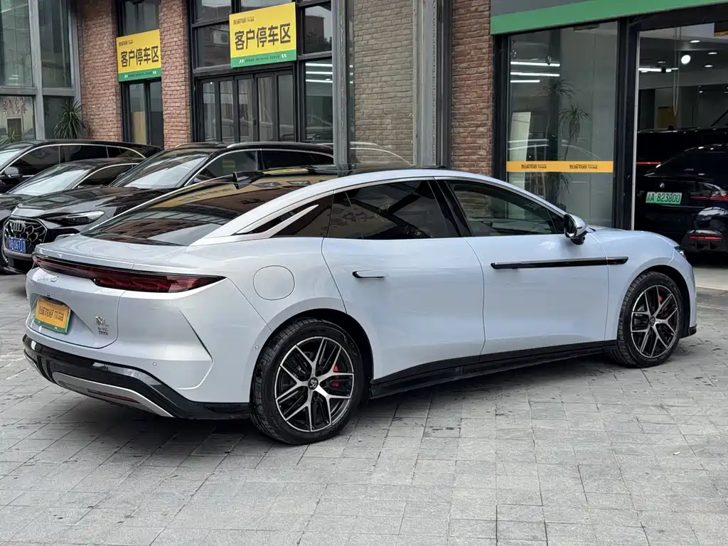 BYD Han L — миниатюра 6