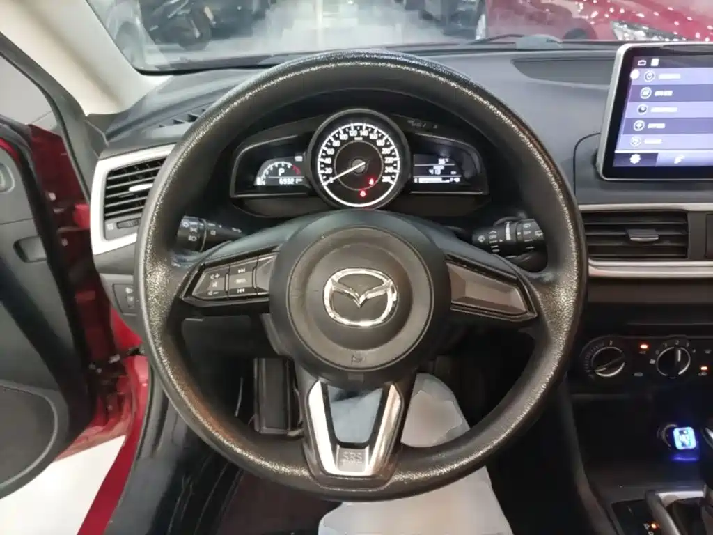Mazda 3 Axela — миниатюра 11