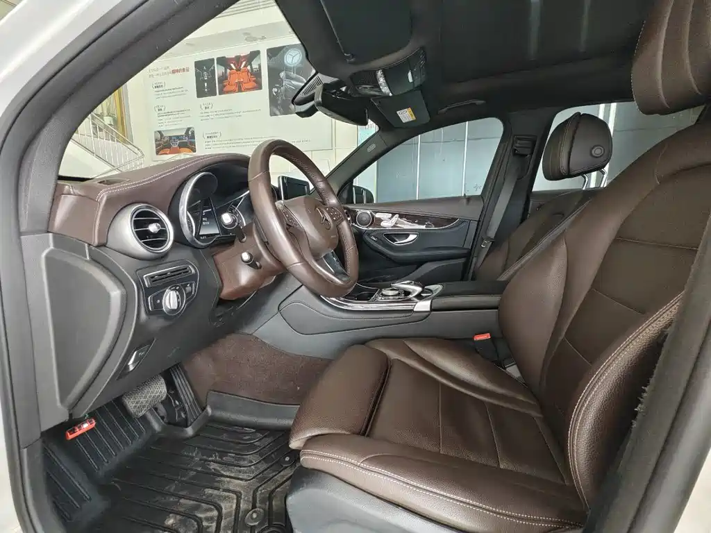 Mercedes-Benz GLC 2017 GLC 260 4MATIC