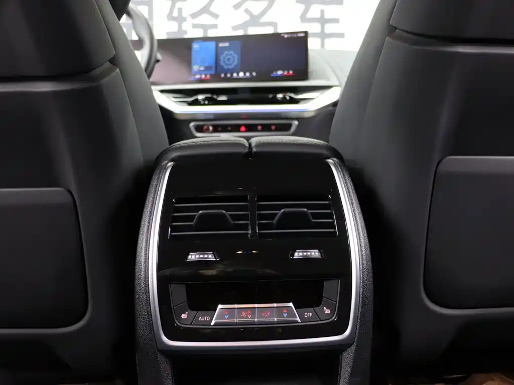 BMW XM — миниатюра 27