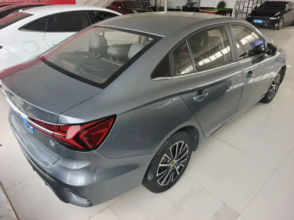 ROEWE I5