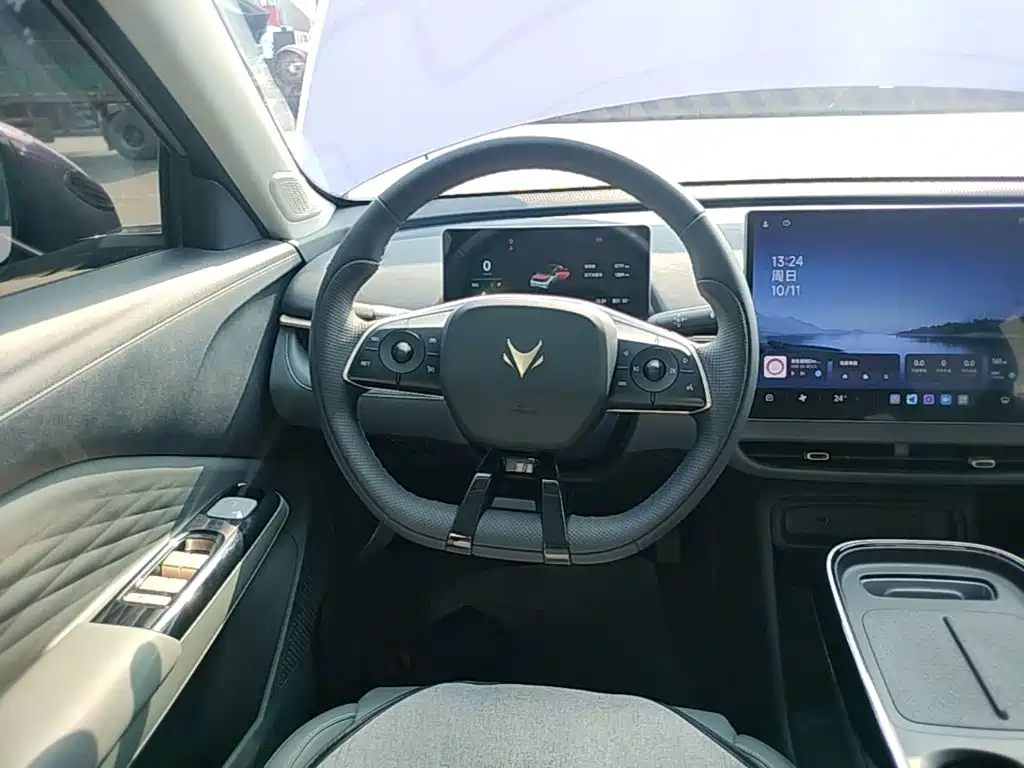 ARCFOX Beta T1 — миниатюра 11