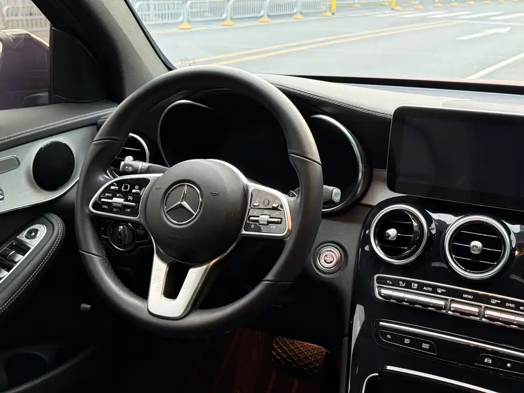 MERCEDES-BENZ GLC COUPE