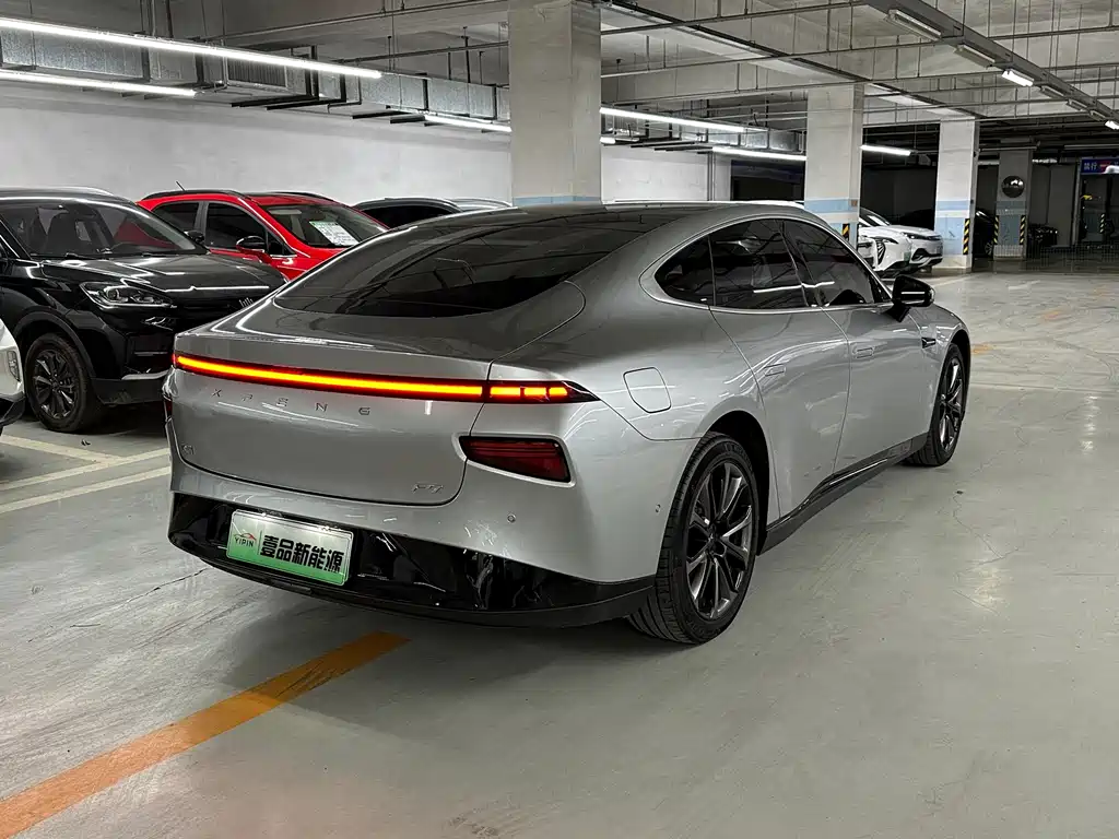 XPeng P7 — миниатюра 6
