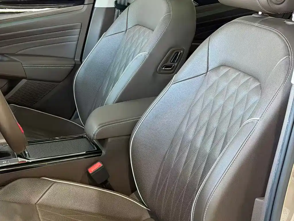 Volkswagen Passat — миниатюра 10