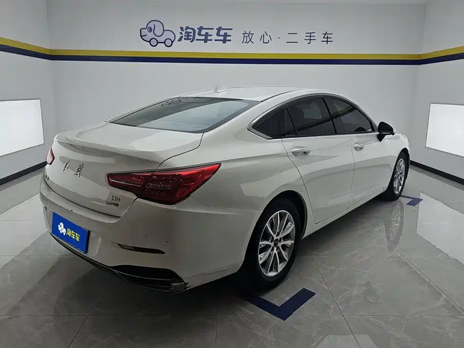 Hongqi Hongqi H5 — миниатюра 3