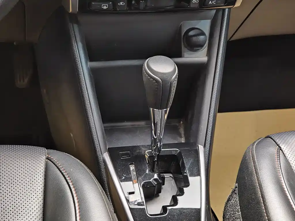 Toyota Yaris L — миниатюра 17