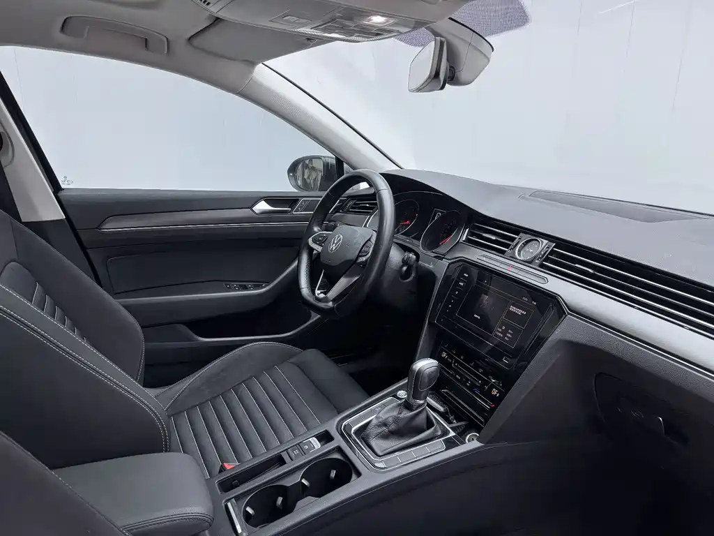 Volkswagen Magotan 2020 330TSI DSG Lead