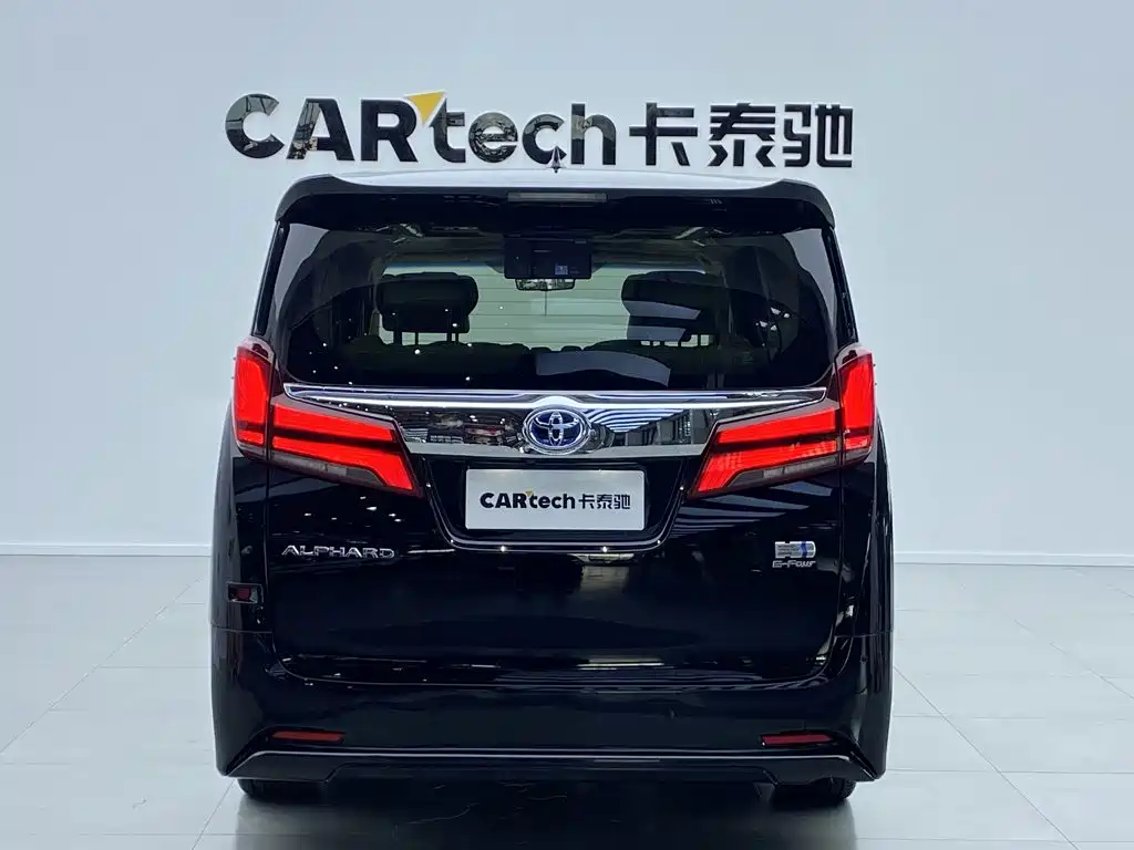 Toyota Alphard — миниатюра 4