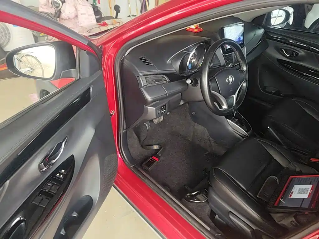 Toyota Yaris L — миниатюра 16