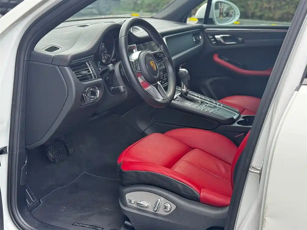 Porsche Macan — миниатюра 10