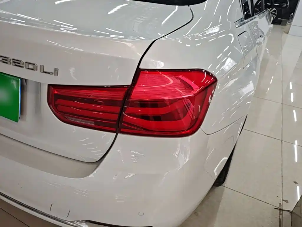 BMW 3 Series — миниатюра 8