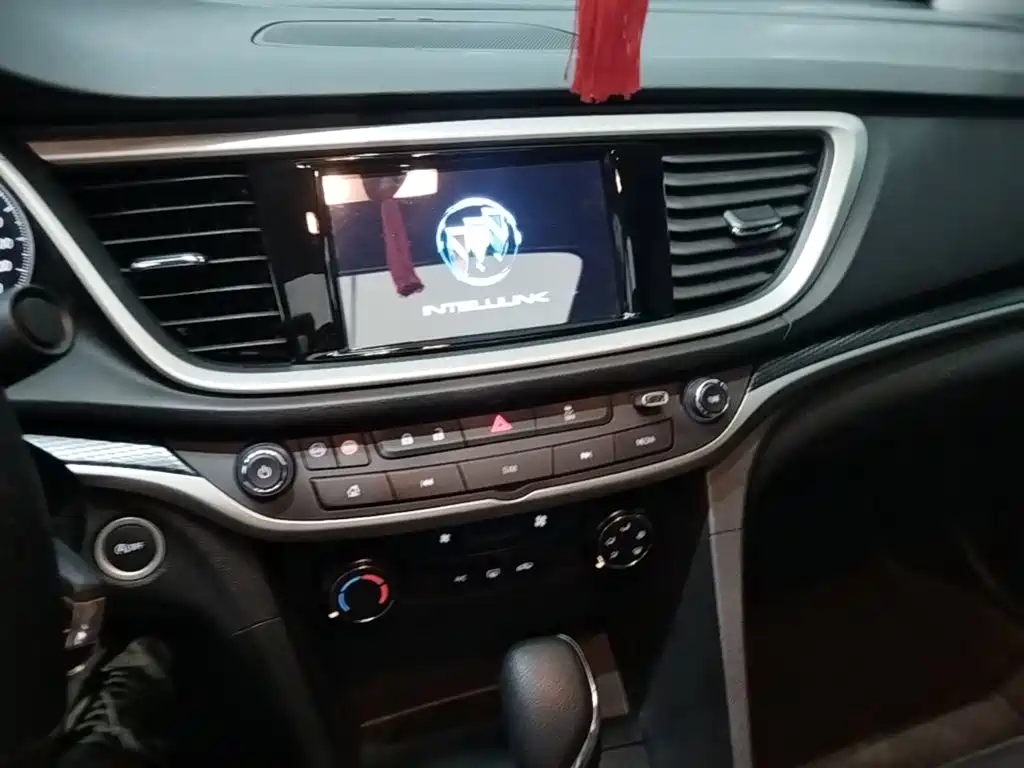 Buick Excelle — миниатюра 13