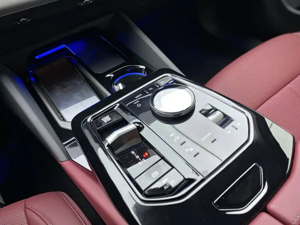 BMW 5 Series — миниатюра 20