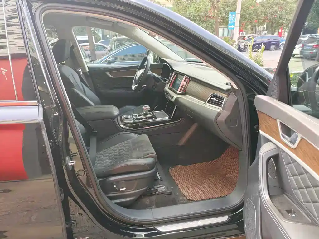 Hongqi HONGQI HS7