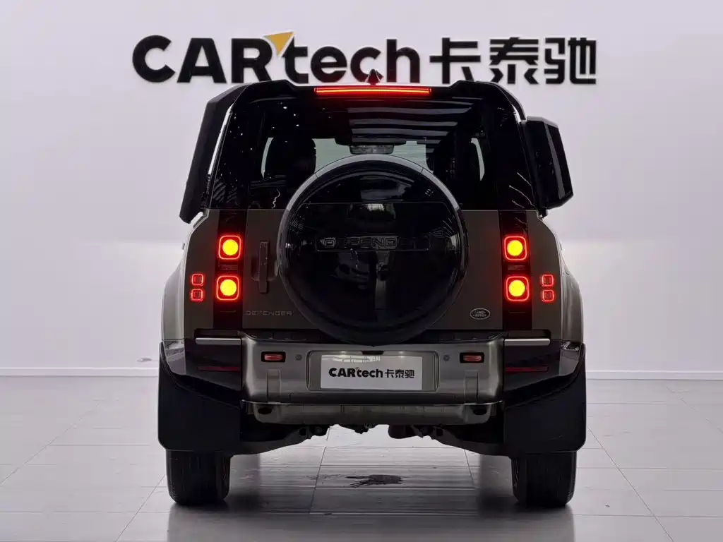 Land Rover Defender — миниатюра 4