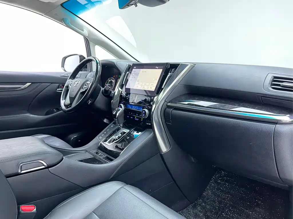 Toyota Vellfire 2020 2.5L HV Luxury