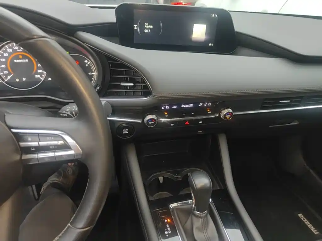 Mazda 3 Axela — миниатюра 13