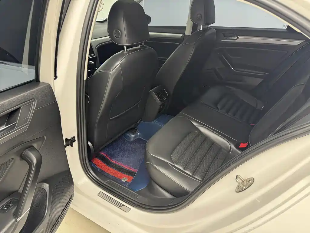 Volkswagen Lamando — миниатюра 12
