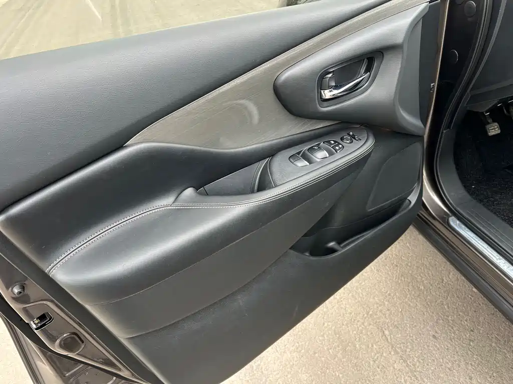 Nissan Murano — миниатюра 9