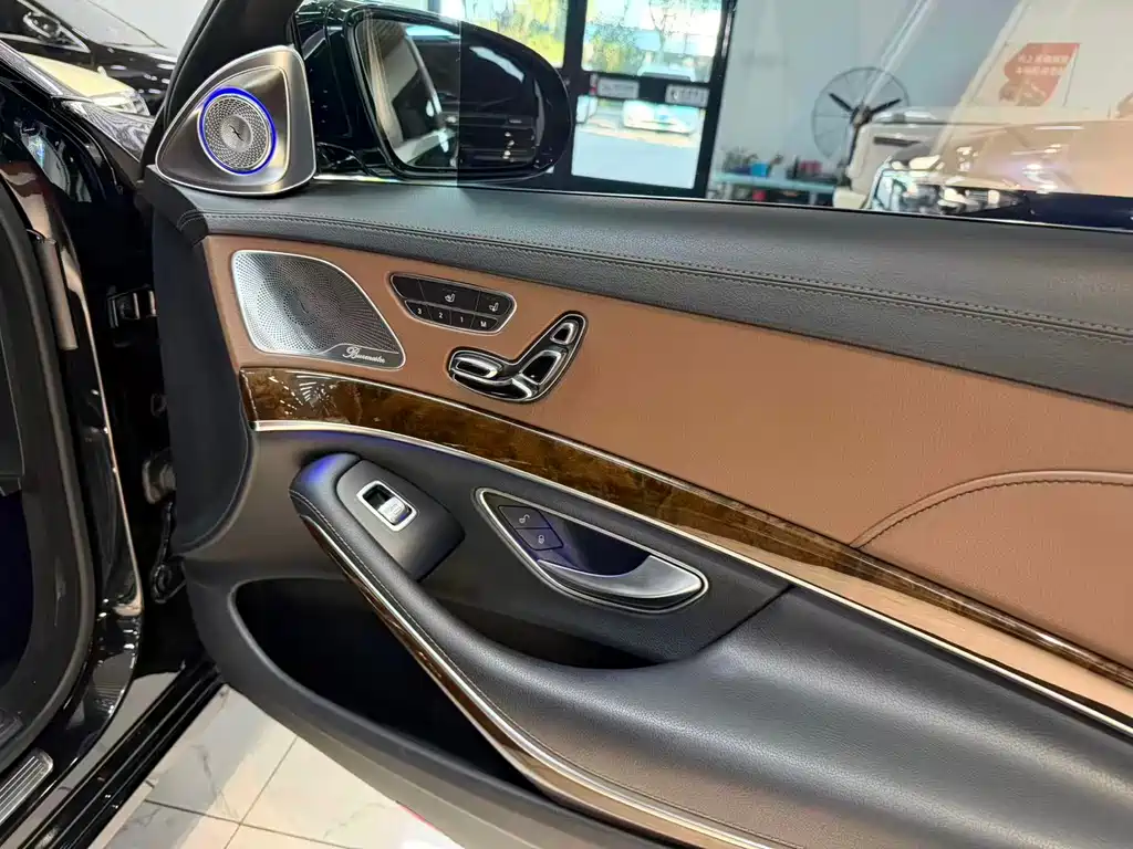 Mercedes-Benz S-Class — миниатюра 13