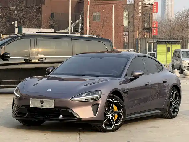 XIAOMI CAR XIAOMI SU7 2025