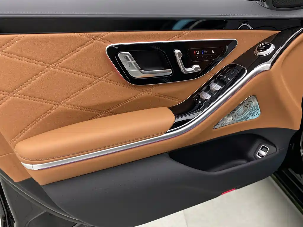 Mercedes-Benz S-Class — миниатюра 17
