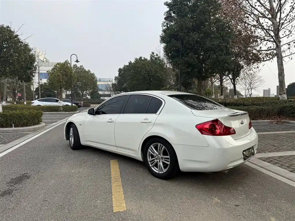 INFINITI G SERIES