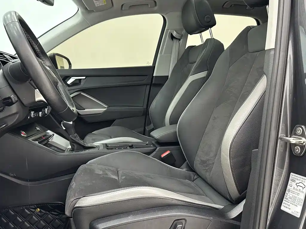 Audi Q3 2022 35 TFSI