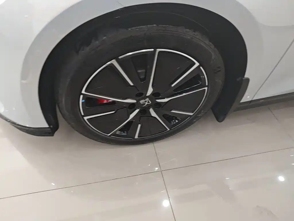 BYD Han L — миниатюра 23