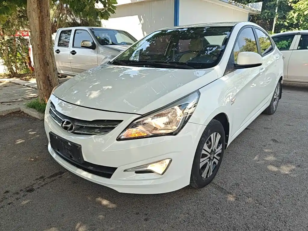 Hyundai Verna — миниатюра 2