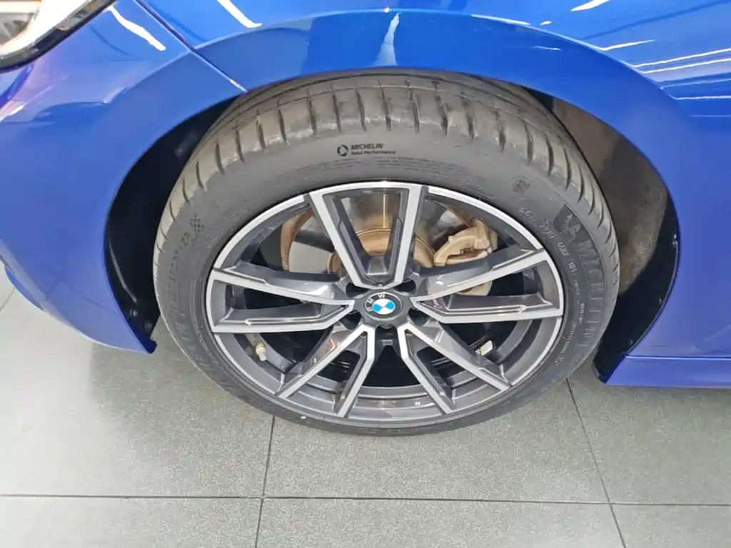 BMW 3 Series — миниатюра 23