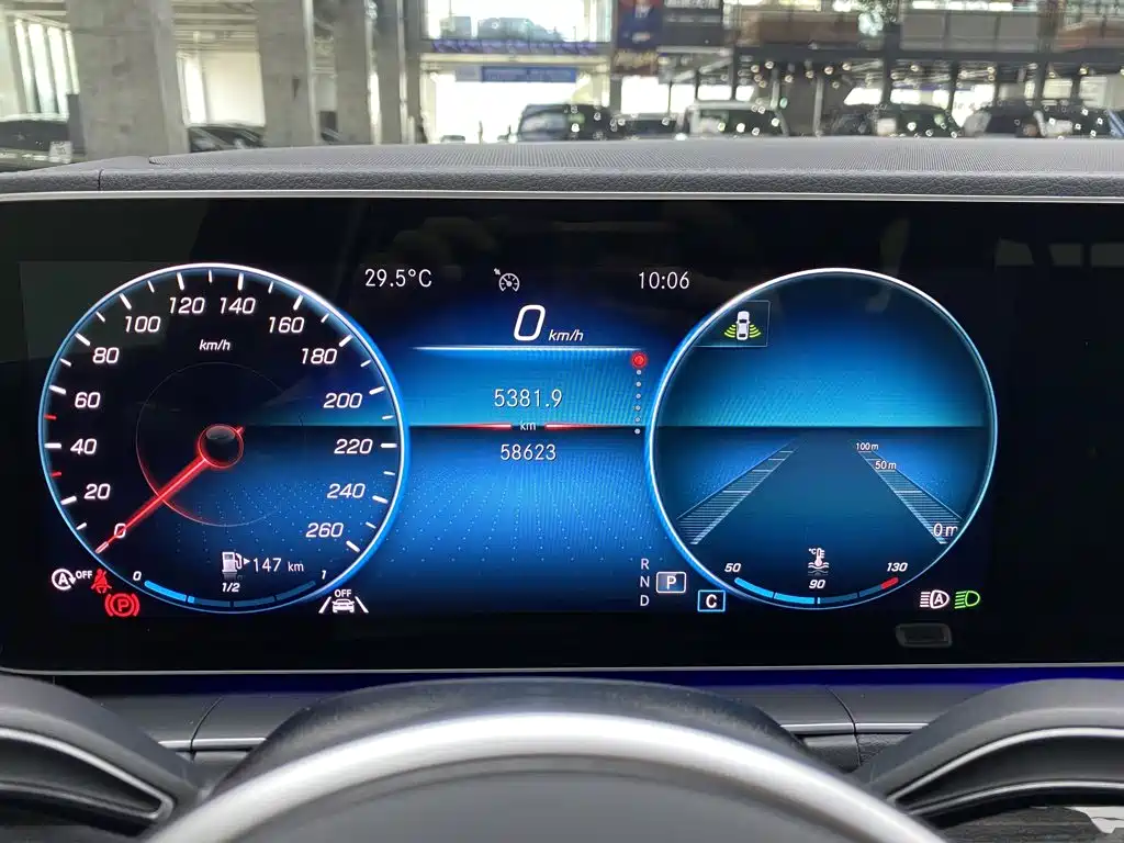 Mercedes-Benz GLE (Import) — миниатюра 18
