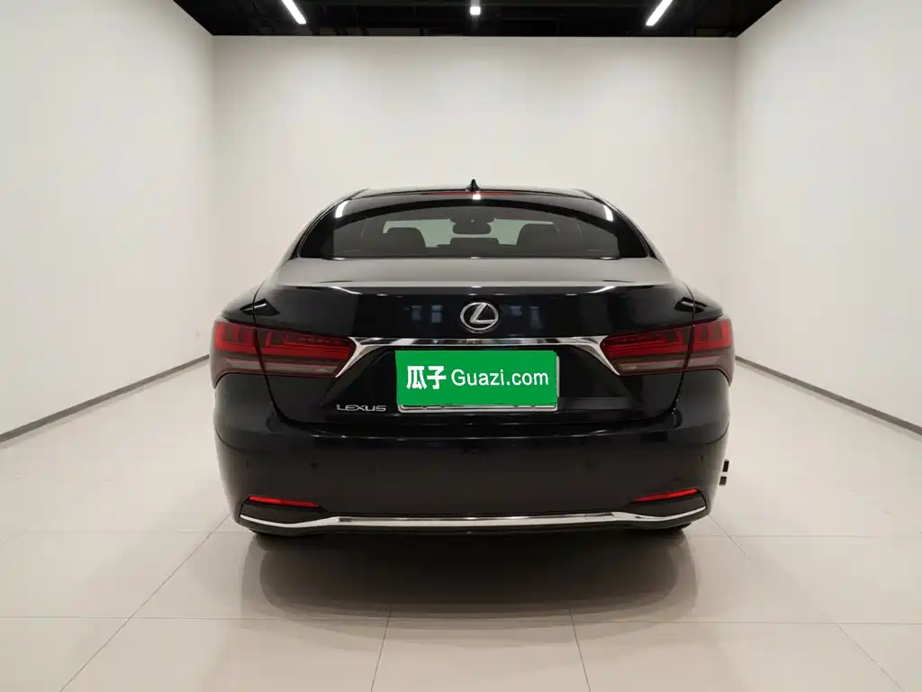 Lexus LS — миниатюра 3