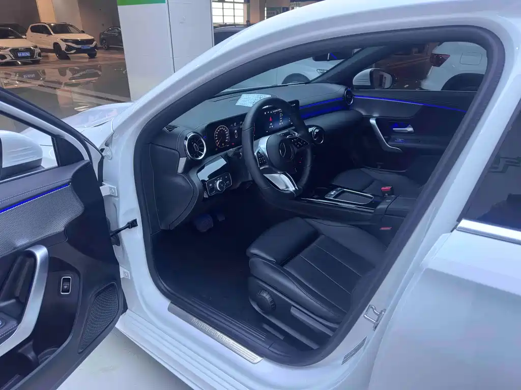 MERCEDES-BENZ A CLASS