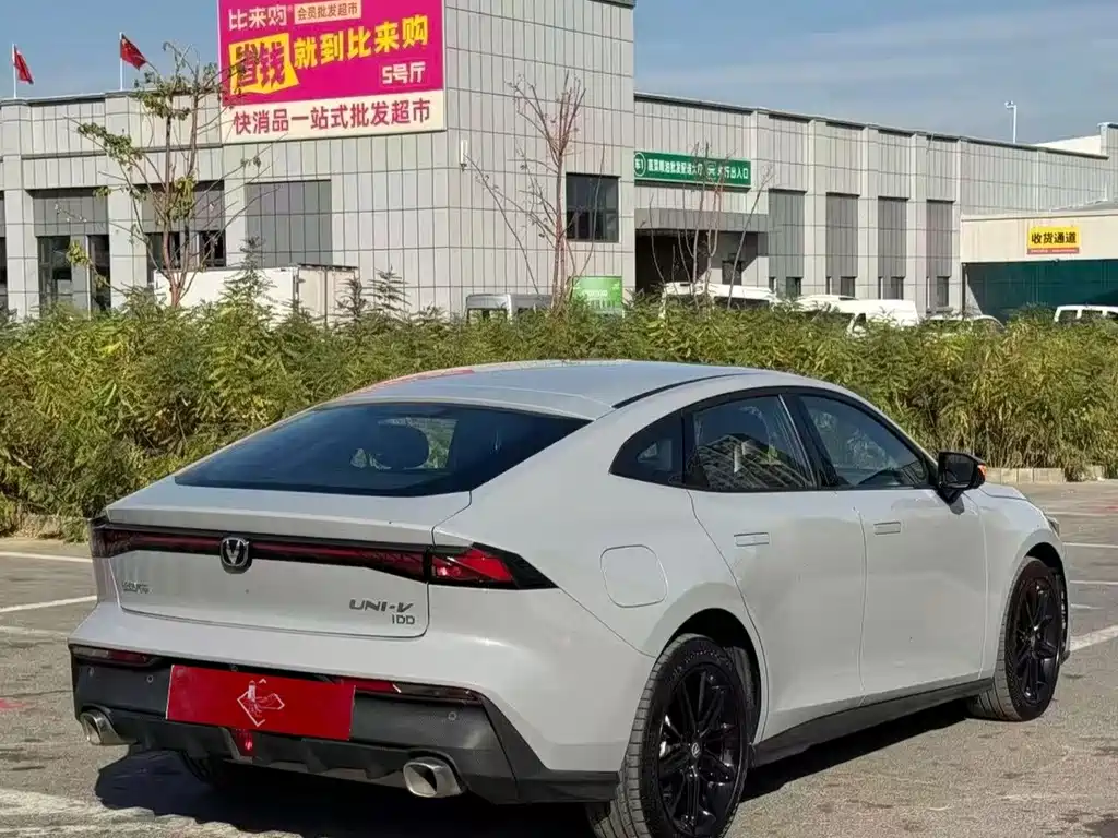 Changan UNI-V iDD — миниатюра 7