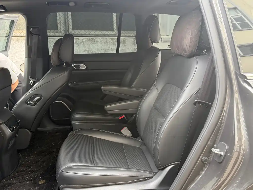 Li Auto Li ONE — миниатюра 2