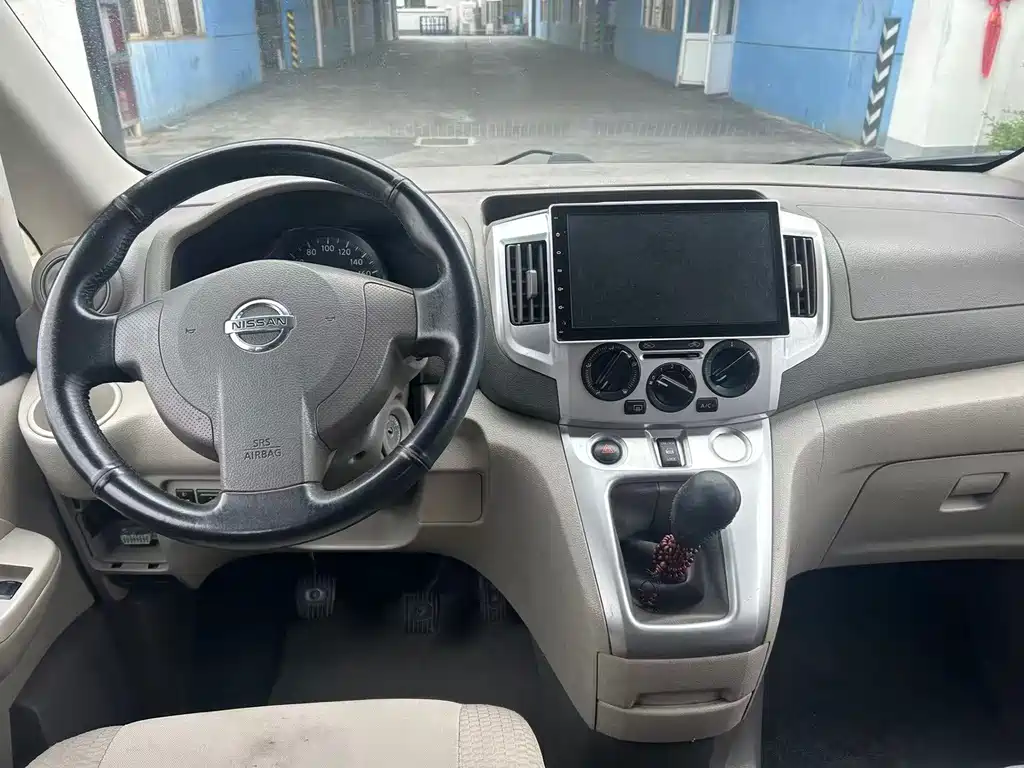 Nissan NV200 — миниатюра 4
