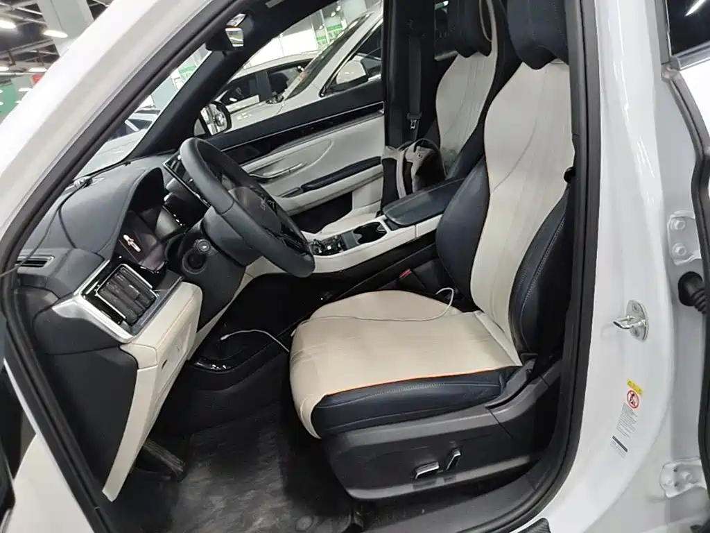 BYD PLUS New Energy — миниатюра 15